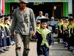 Acara Wisuda Anak TK Hanya Jadi Beban Orang Tua, Apa Manfaatnya ANAK TK WISUDA?