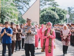 Kunjungi SMADATARA, Kapolda Jatim : ‘Negara Maju adalah Negara yang Diisi Generasi Disiplin dan Berkarakter’