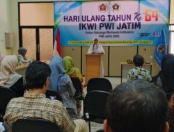 Hadiri Acara HUT ke-64 IKWI PWI Jatim, Lia Istifhamah: Jaga Modal Sosial dan Solidaritas