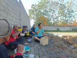 Humanis dan Peduli, Wakapolres Bondowoso Kompol I Gede Suartika Sambangi Warga dan Dengarkan Suara Masyarakat