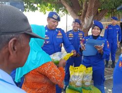 Unik,Sat Polairud Polres Situbondo Jual Beras Murah Di Pinggir Laut