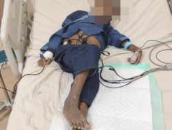 Bocah 10 Tahun idap Penyakit Langka Di Sletreng Situbondo Mengaku Tak Dapat Perhatian Pemdes Setempat,Suherman Berikan Donasi