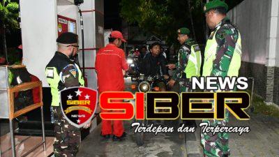 Dipimpin Danramil Cermee, Kodim 0822 Bondowoso Patroli Malam Bersama Banser