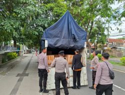 Polresta Banyuwangi Berhasil Amankan Truk Muat Ribuan Liter Miras Jenis Arak Dikemas Dalam Botol