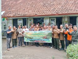 Perum Perhutani KPH Bondowoso Salurkan BOP Bentuk Apresiasi Agroforestry Kopi Masa Panen Tahun 2025