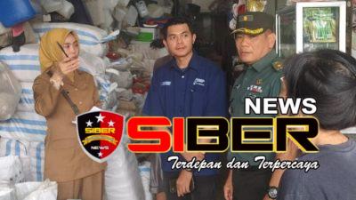 Kasdim 0822 Dampingi Pengecekan Pupuk: Siaga Pastikan Hak Petani Terpenuhi