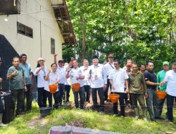 ADM Perhutani Bondowoso Pimpin Peletakan Batu Pertama Pembangunan Musholla AS SYAJAROH Di BKPH KLabang dan Wonosari