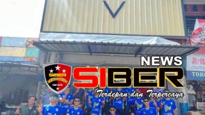 Pemain Persemag Magetan Berserta Official Mendapat Cinderamata dari OKTO OPTIK