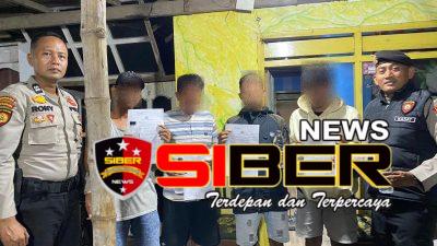 Samapta Polres Situbondo Razia Peredaran Miras di 3 Titik Wilayah Perbatasan Timur, 76 Botol Arak Disita