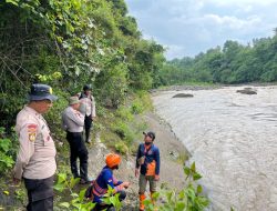 Polres Bondowoso Terjunkan Personel Pencarian Korban Hanyut di Sungai Sampeanbaru