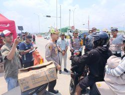 Kabar Gembira,Para Pemudik Disediakan Ganti Lampu Gratis Di Tol Persiwangi Oleh Polres Situbondo