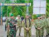 Kol Inf Rinto Wijaya mendampingi Pangdam XV/Patimura Kunjungan Kerja ke Marsheling Area YONIF TP 866/SG