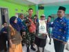 Babinsa Desa Klabang Bondowoso, Kawal Langsung Penyaluran Bantuan Pangan (BAPANG) Kepada 247 Warga Penerima Manfaat