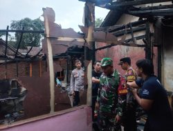 Asap Tebal Gegerkan Warga Kotakulon, Rumah Milik Iwan Ludes Terbakar