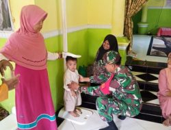 Dari Desa untuk Generasi Sehat, Babinsa Kejayan Aktif Dampingi Kegiatan Posyandu