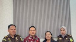 Kejari Asahan Kembalikan Sertifikat Tanah kepada Herlina Hutahuruk